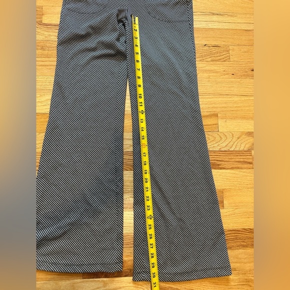 Max Studio Stretchy Bootcut Full Length Pants Black & White size XS - Picture 6 of 6